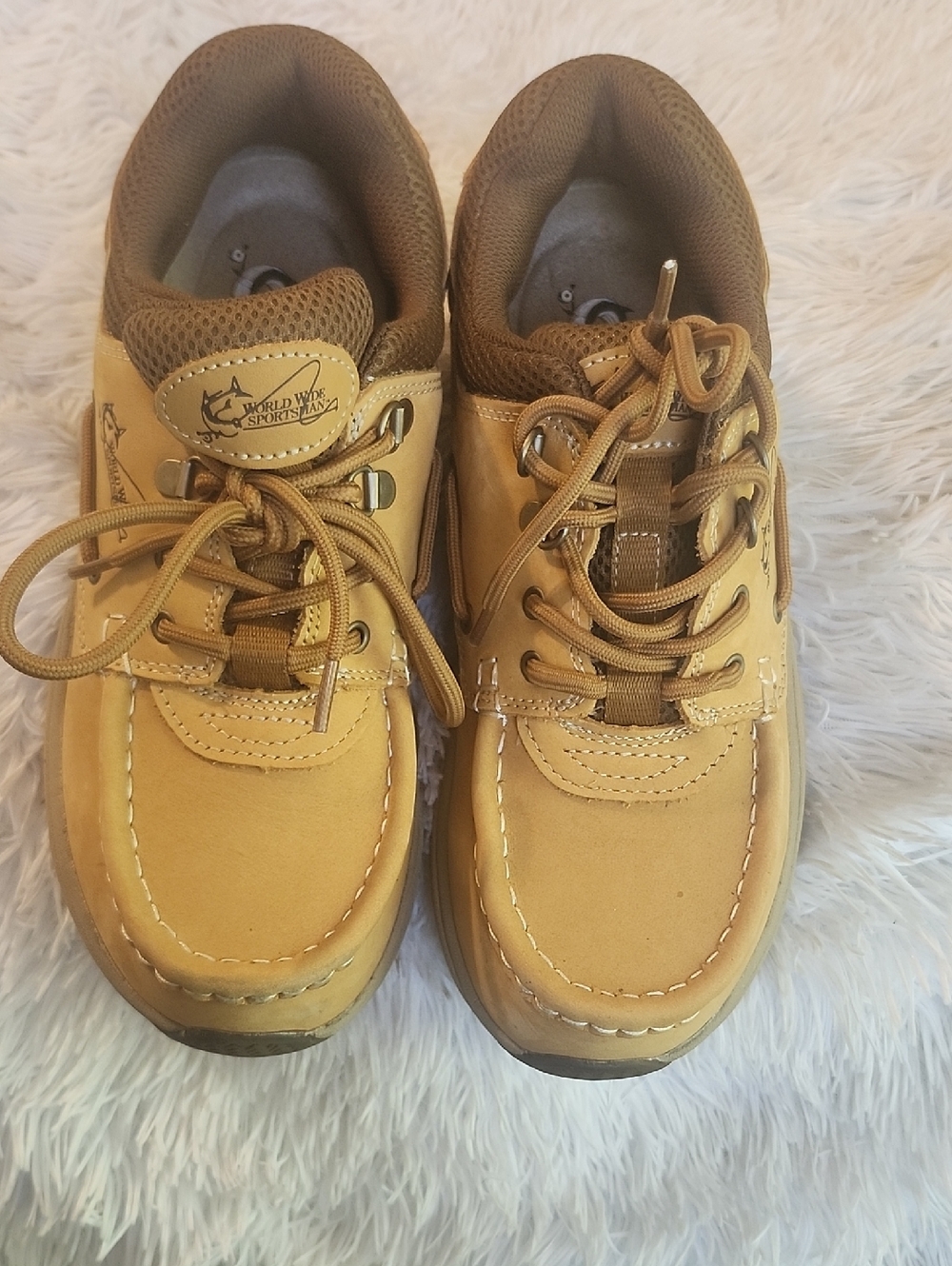 World Wide Sportsman Blue Water Boat Size 9